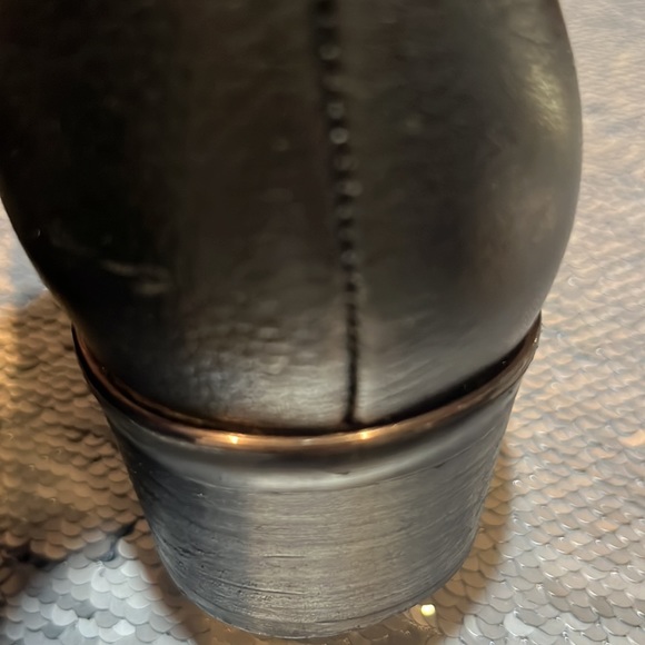 MARC FISHER - POINTY TOE LEATHER BOOTIES SIZE 8 - Picture 6 of 10